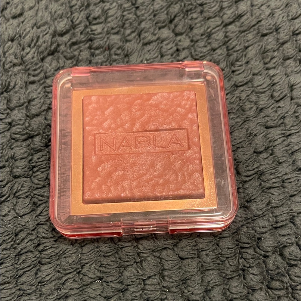 Nabla independence blush